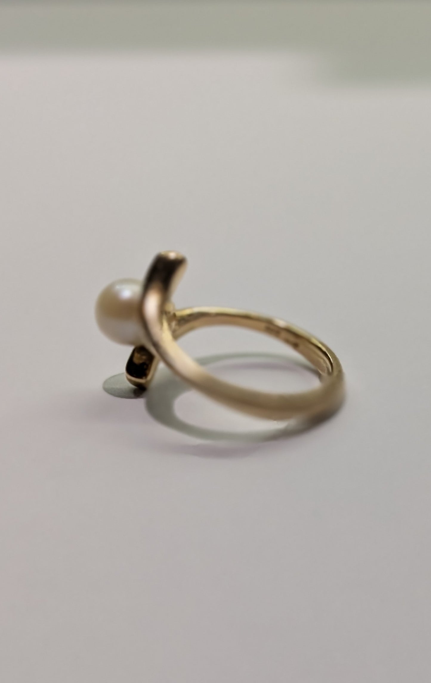 15ct Yellow Gold Pearl Ring – Size L, 3.87g | Vintage Elegance