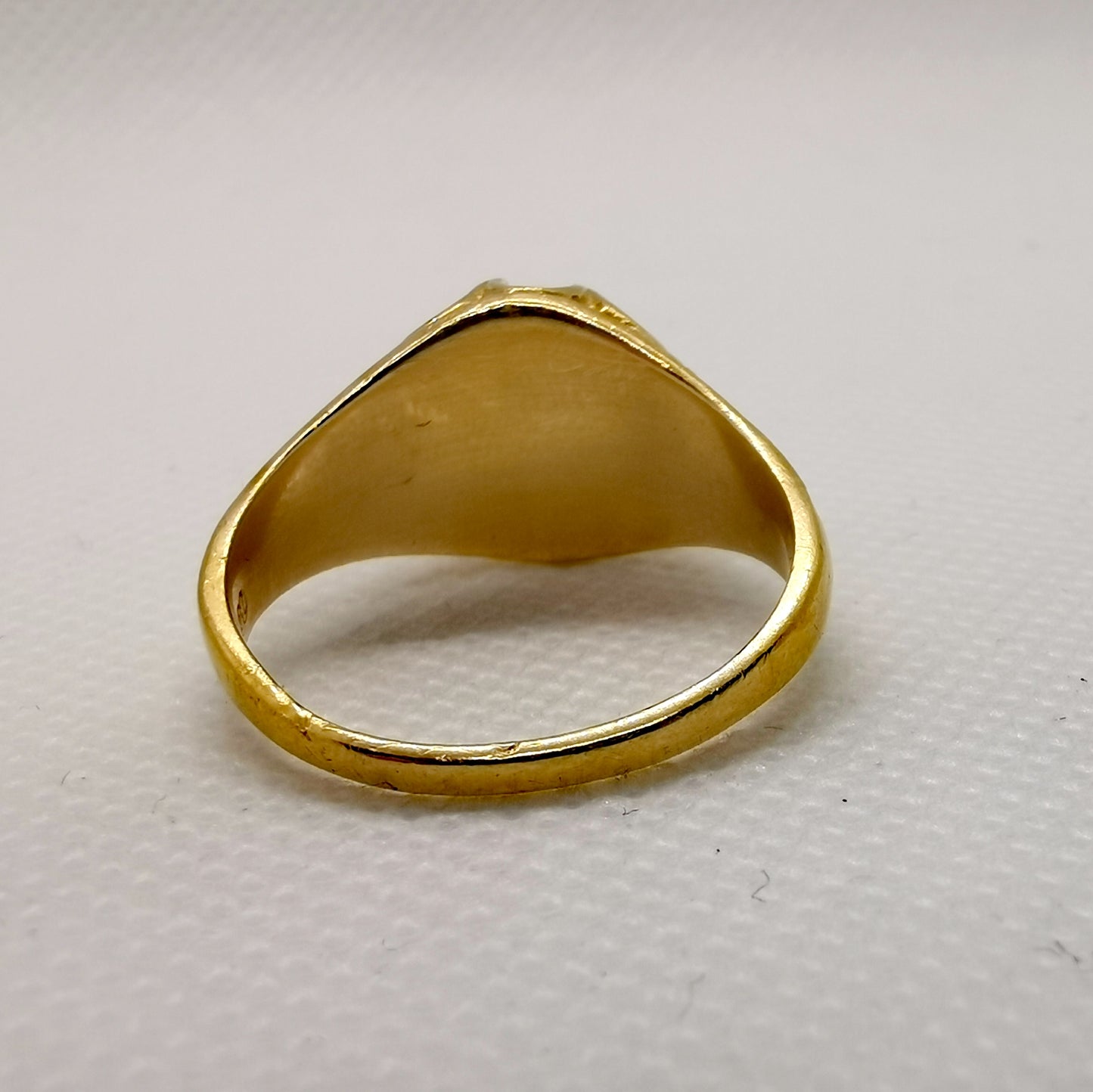 Stunning & Unique 18k Yellow Gold Ruby Ring – Size S, 8.26g