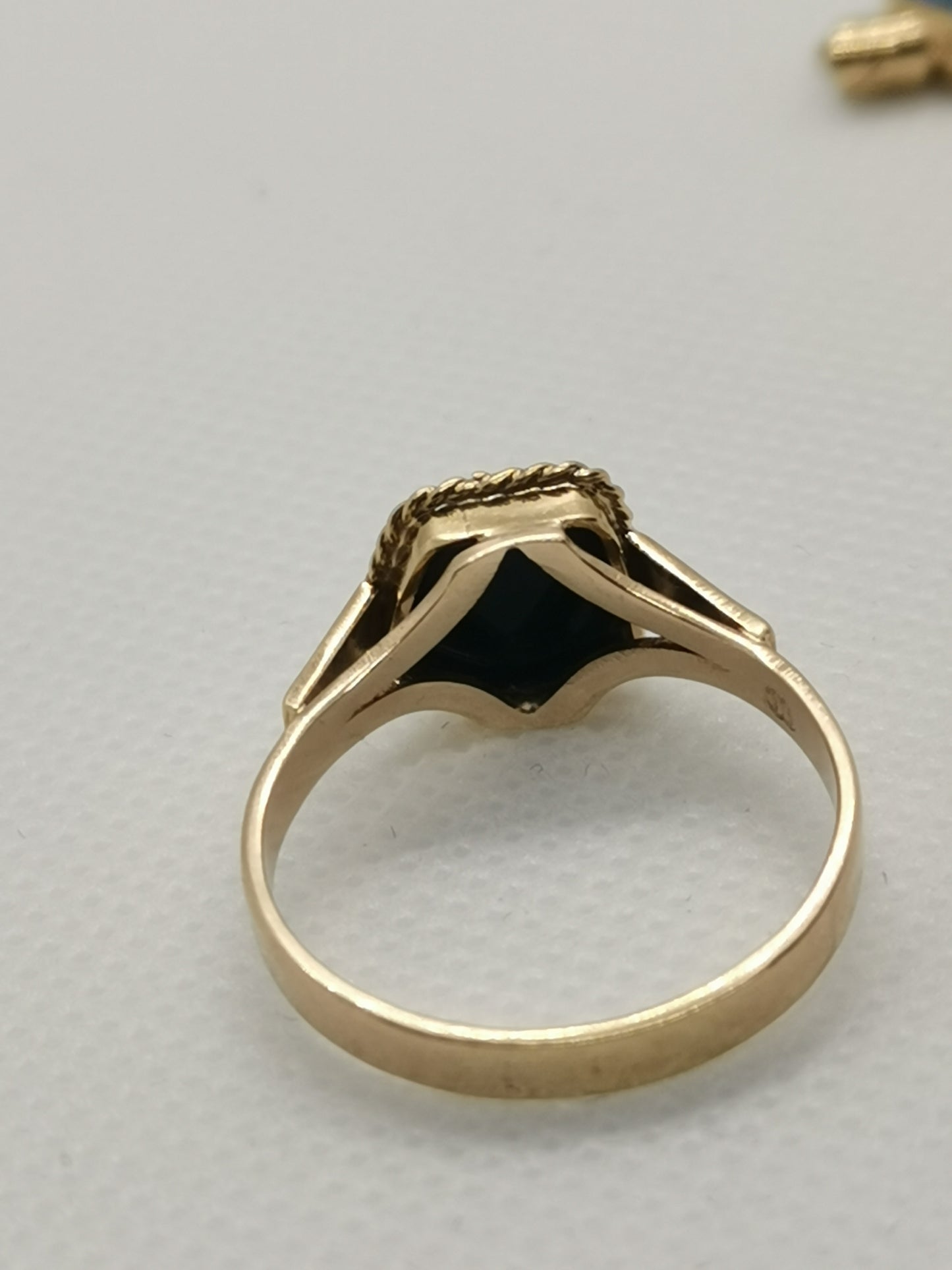 Stunning 9ct Solid Gold Australian Opal Jewellery Set – Ring, Pendant &amp; Stud Earrings (7.06g, Ring Size R½)