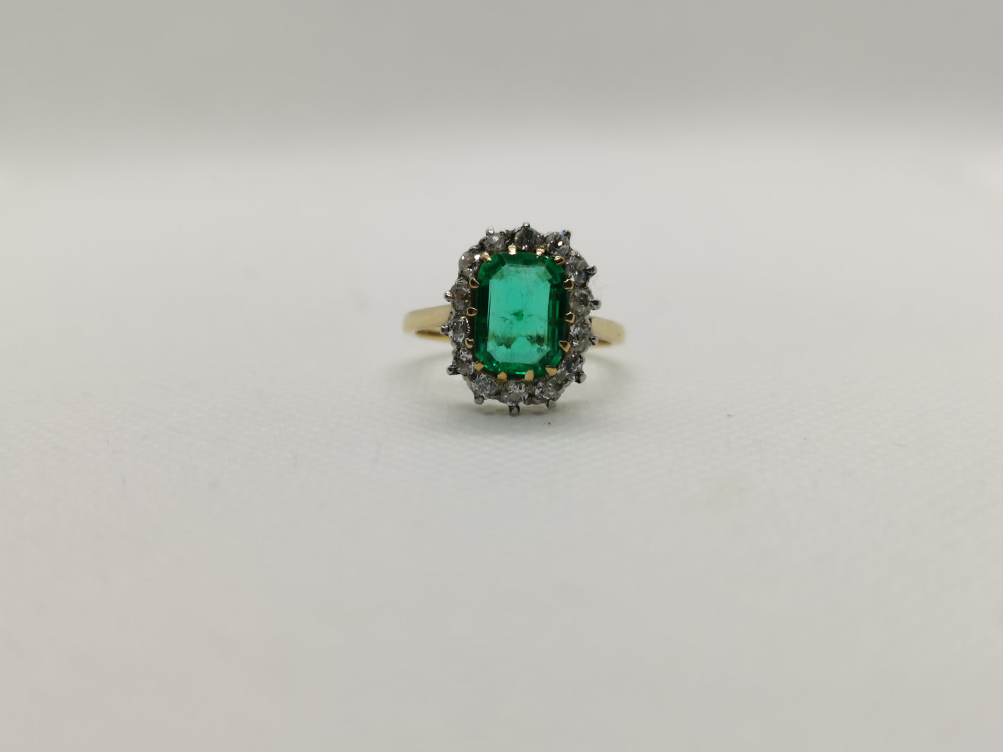 Elegant 18ct Yellow Gold Emerald Diamond Ring – Size N½, 4.88g